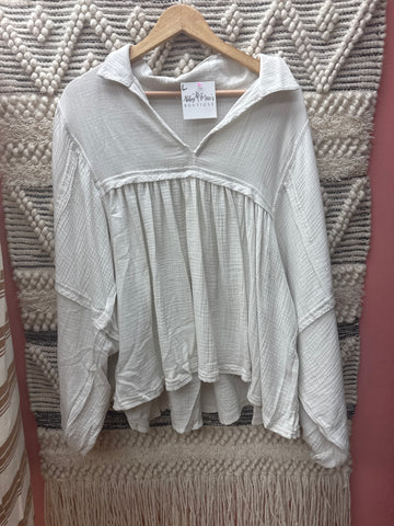 Beige High-Low Top